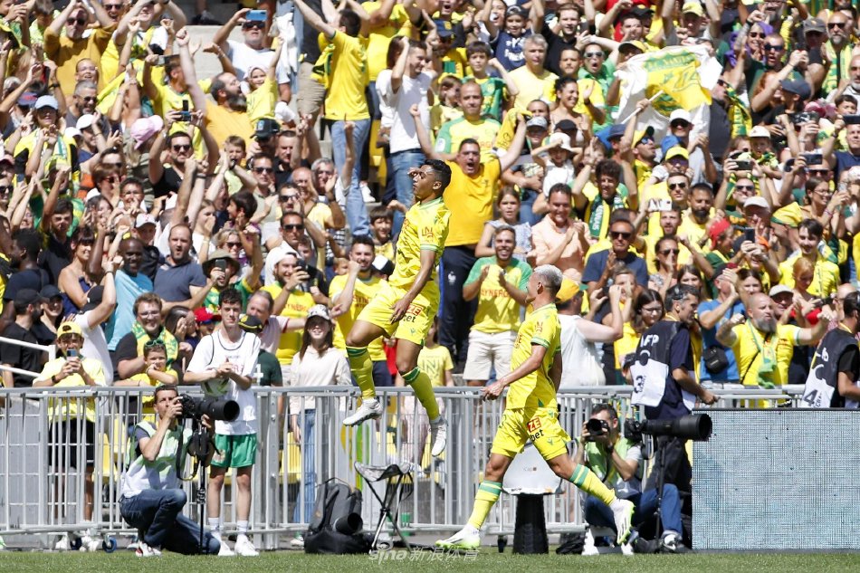 遥遥领先 遥遥领先